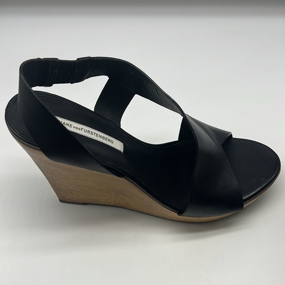 Diane Von Furstenberg - Black Leather Open Toe Wood Heeled Wedge Size 9.5 - Picture 5 of 15